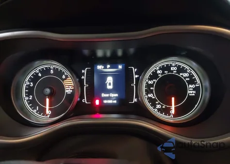 2018 Jeep Cherokee Latitude Plus 4X4 from USA, damaged, VIN 1C4PJMLB3JD579463